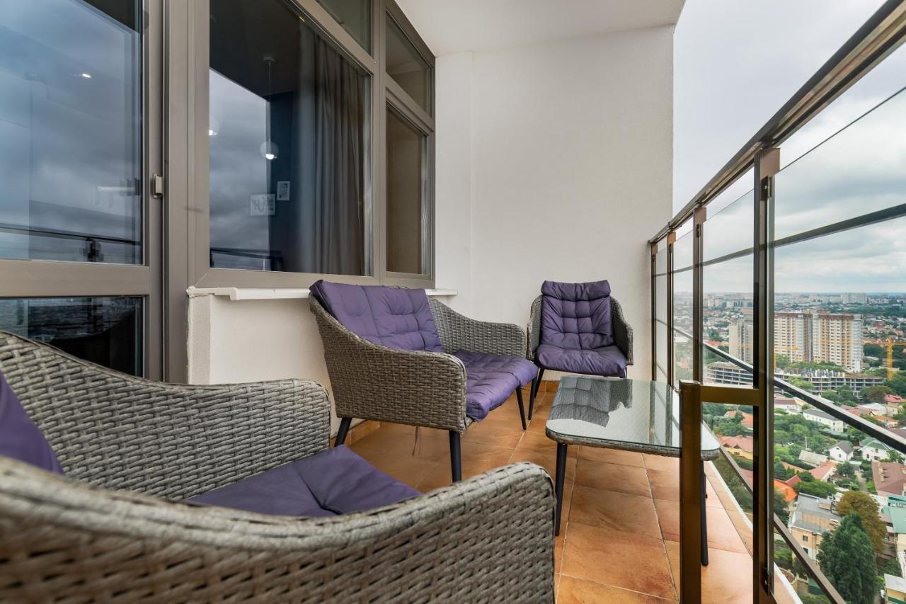 Razor Apartment With Terrace, Kamanina Odessa Buitenkant foto